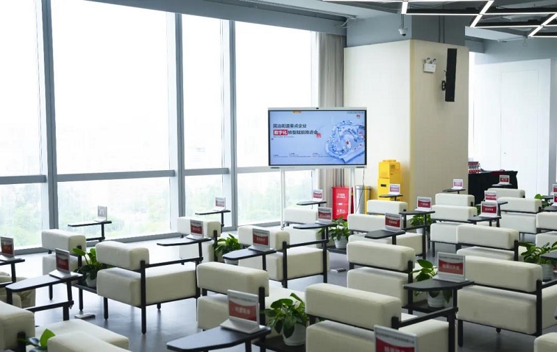 云里物里榮獲2020年度“龍華區中小微創新100強企業”認定！