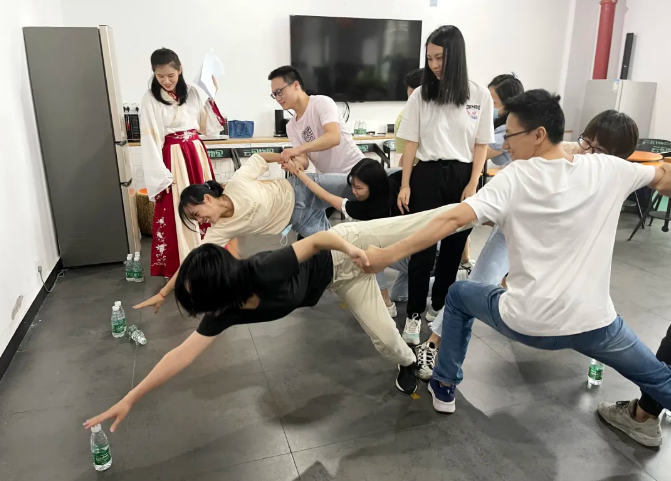 不會吧，不會吧，中秋你還打算出去買禮物嗎？