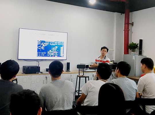 云里物里舉辦“黑科技”成果發布會