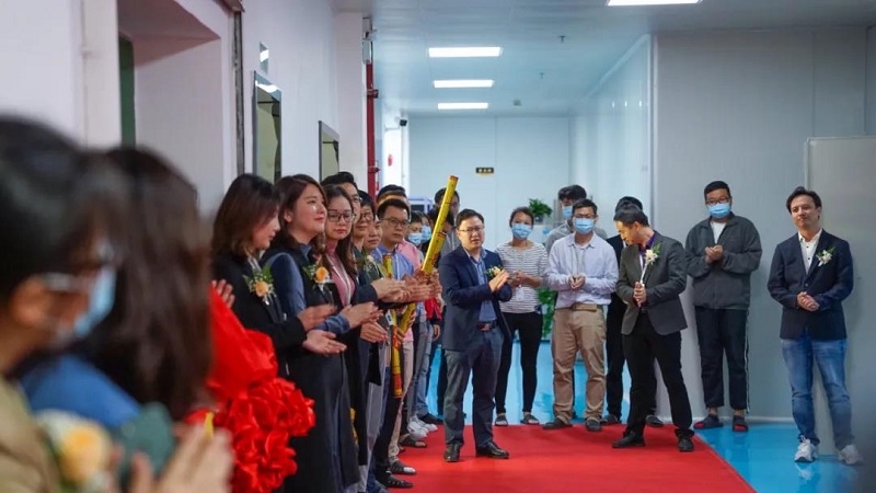 新里程、新起點(diǎn)、新發(fā)展丨云里物里SMT生產(chǎn)線正式啟用！