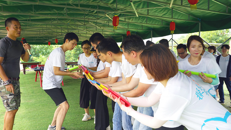 云里物里國內營銷中心光明心湖生態園一日游