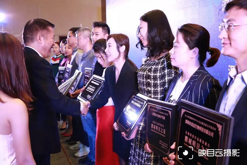 云里物里榮膺“2019年深圳市中小企業最佳雇主”的稱號